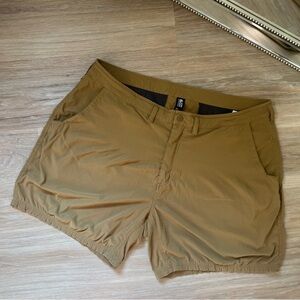 Mountain Hardwear Men’s Lightweight Hiking Shorts Tan Size 40